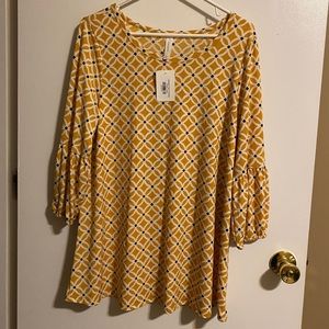 NWT Yellow and Black Honeyme Tunic, L